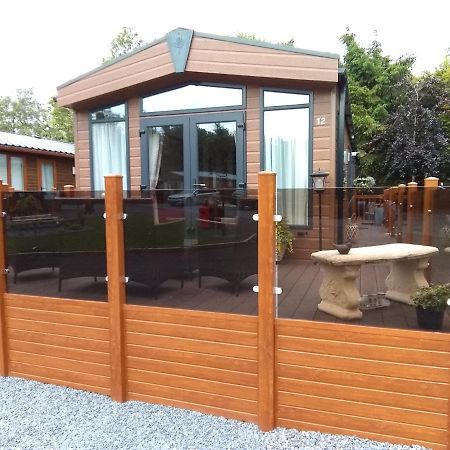 12 Burnside Lodge Auchterarder Exterior photo